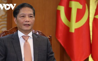 Debaten la aceleración de la industrialización y modernización de Vietnam