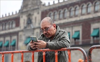 Crece el número de personas con miedo a no tener teléfono en México 