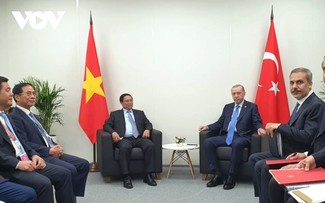 Premier de Vietnam dialoga con líderes mundiales en Kazán