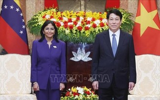 Presidente de Vietnam recibe en Hanói a Delcy Rodríguez