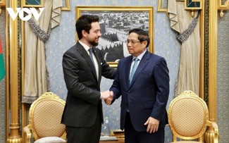 Primer Ministro de Vietnam se reúne con Príncipe Heredero de Jordania 