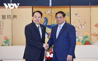 Primer Ministro vietnamita recibe a Presidente del BAD en Kunming