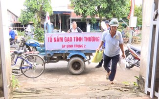 L’expansion du modèle “Poignée de riz de la solidarité” dans la province d’An Giang