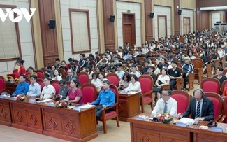 Près de 2.000 jeunes et adolescents formés aux compétences numériques grâce au programme “Skill Our Future” 2025