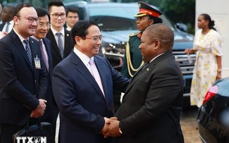 Pham Minh Chinh rencontre le Président mozambicain Filipe Jacinto Nyusi