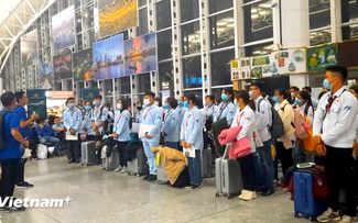 Almost 114,000 Vietnamese go abroad for work in nine months