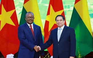 Pham Minh Chinh rencontre Umaro Sissoco Embalo