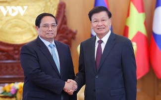 Pham Minh Chinh rencontre Thongloun Sisoulith