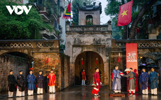 Le printemps de Thang Long renaît à travers les rites du vieux quartier