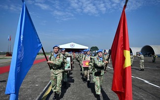 Tentara Rakyat Vietnam Bersama-Sama dengan Dunia Menegakkan Perdamaian