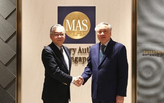 Terus Perkuat Lebih Lanjut Hubungan Kerja Sama Vietnam-Singapura di Banyak Segi 