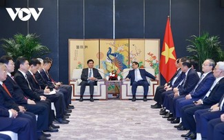 Premierminister Pham Minh Chinh empfängt den Vorsitzenden der Autonomen Region Guangxi der Zhuang