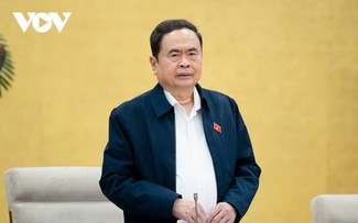Parlamentspräsident Tran Thanh Man leitet die Sitzung zur Vorbereitung auf Parlamentswahlen