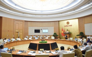 Premierminister Pham Minh Chinh leitet die Sitzung zur Gesetzgebung