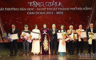 Da Nang zeichnet 61 Werke mit Literatur- und Kunstpreisen im Zeitraum 2021-2025 aus