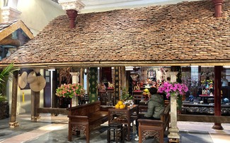 Die Atmosphäre des Tet-Festes und des nordvietnamesischen Tet-Marktes in der Altstadt von Hanoi nachempfinden