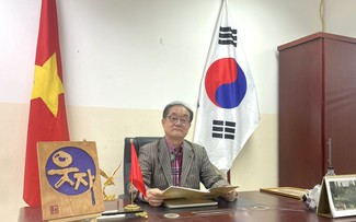 하노이 1호 명예시민 韓 안경환 교수, “하노이는 내 마음속의 노란 별”