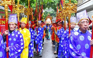 전통 씨름 경기, 수도 하노이의 독특한 봄 축제 문화