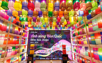 <한국의 빛: 진주 실크 등> 전시 ‘하노이 속에 만나는 한국(진주)의 빛’