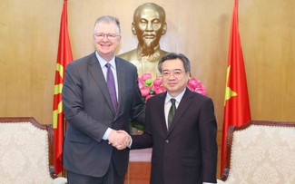 越南希望与美国企业在技术、管理和创新领域开展合作