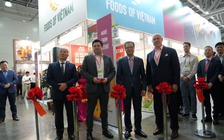 Vietnamese products promoted at international food fair in Russia