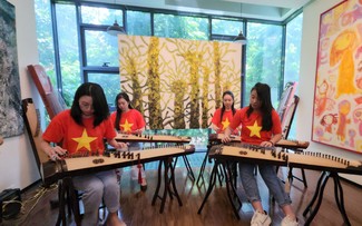 Plucking patriotism: Stories from a Dan Tranh classroom