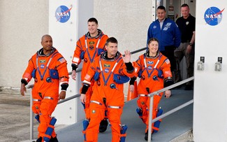 Les États-Unis prévoient d’envoyer quatre astronautes autour de la Lune en 2026