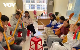 Quand la langue tày se numérise dans un lycée de montagne à Cao Bang