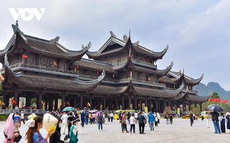 Aller à la pagode au Nouvel An lunaire, une tradition vivante