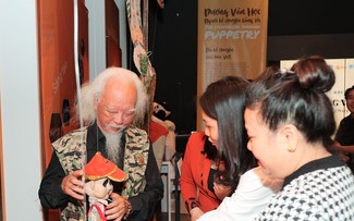 វិចិត្រករ យឿង វ៉ាន់ហុក - អ្នកនិទានរឿងតាមរយៈតុក្កតា