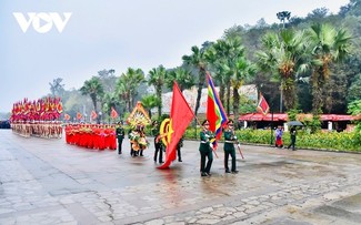 Vietnamese at home, abroad celebrate Hung Kings' Commemoration Day in solemnity