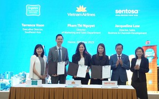 Vietnam, Singapore sign tourism cooperation agreement