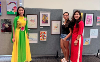 Children artworks auctioned to raise fund for flood victims