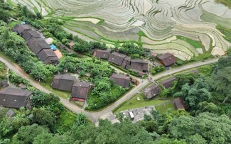 観光の開発と伝統文化の保存に向けたカオバン省ホアイカオ村住民の取り組み