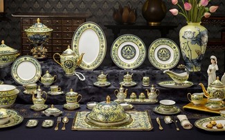 ミンロン社の陶磁器製品の質向上に取り組む