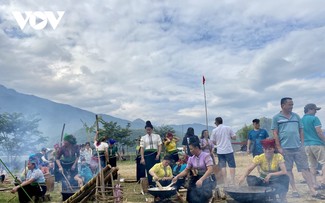 Northwest mountain region celebrates new rice on National Day