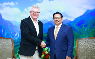 PM Pham Minh Chinh meets Ericsson CEO