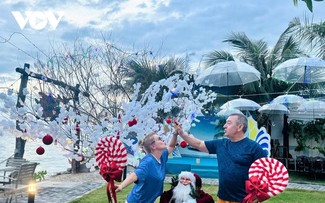 Christmas spirit pervades streets