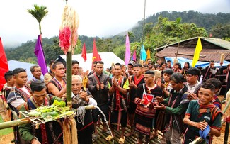 The Water Trough Festival of the Ca Dong ethnic group