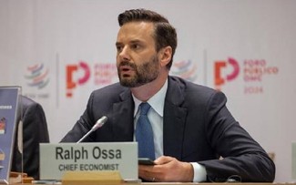 Global trade at risk of sharp decline amid tariff tensions