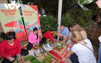 Foreign visitors enjoy “Tet in the Mekong Delta”