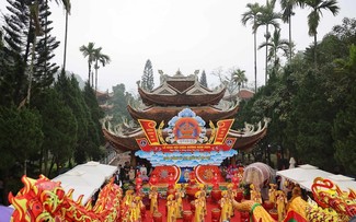 Spring pilgrimage season begins as Huong Pagoda Festival opens