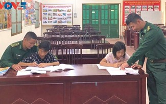 Ha Giang’s border guard station supports school children 