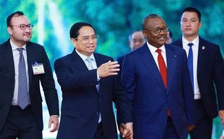 チン首相、ギニアビサウ大統領と会見