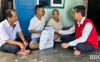 ベトナム民族の「相互扶助」の伝統を表現する運動