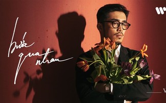 ベトナムの喫茶店で流れているポップソング