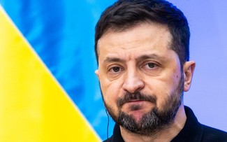 ウクライナ、NATO加盟目標を断念