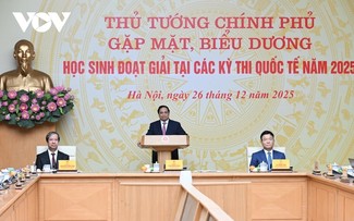 チン首相   ベトナムの若き才能を育成するプロジェクト案の策定を命じる