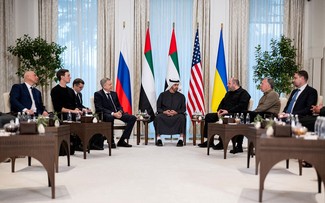 ウクライナと米ロが3カ国協議、結論出すのは「時期尚早」とゼレンスキー氏