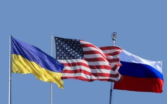 米ロ・ウクライナ三者協議、初日終了　ドンバス領土問題焦点に24日も継続